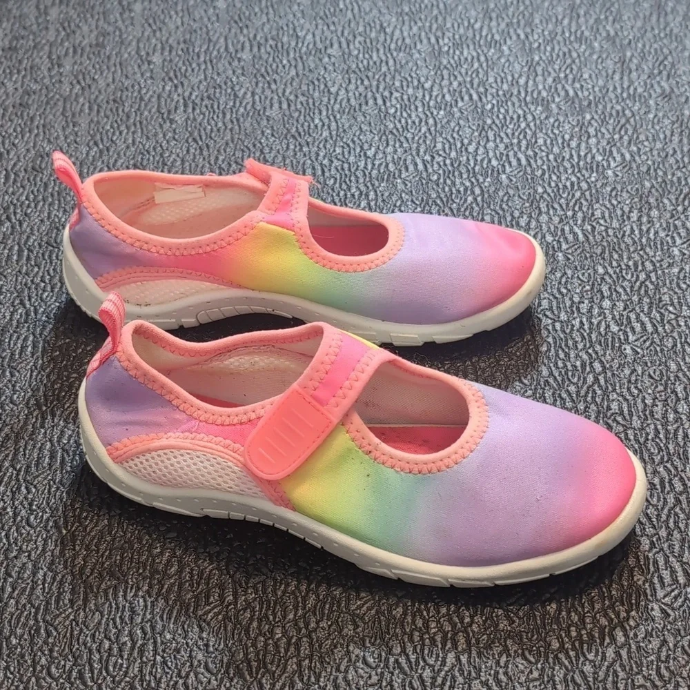 Children's Place Rainbow Water Shoes